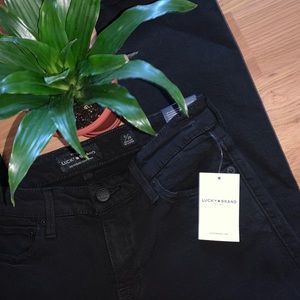 NWT LUCKY BRAND Black Jeans